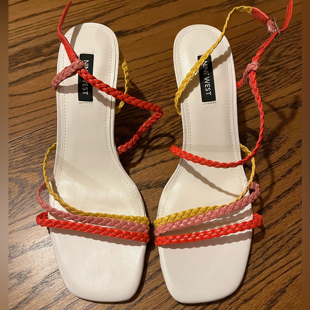 Women’s Nine West Strappy Sandals Size 7.5M (B3L5)